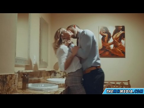 ❤️ כשבלונדינית חזה מפתה אותך בשירותים ציבוריים ️ פורנו בפורנו iw.bestsexporno.ru ❌️